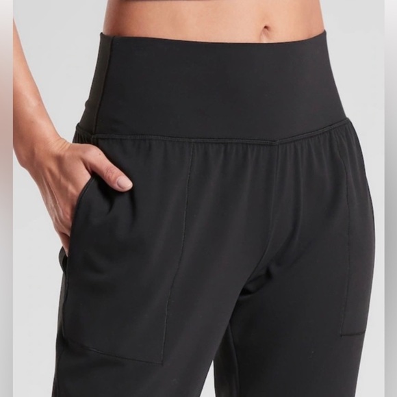 NWT Athleta Salutation Jogger Size Medium/Tall - Picture 5 of 8